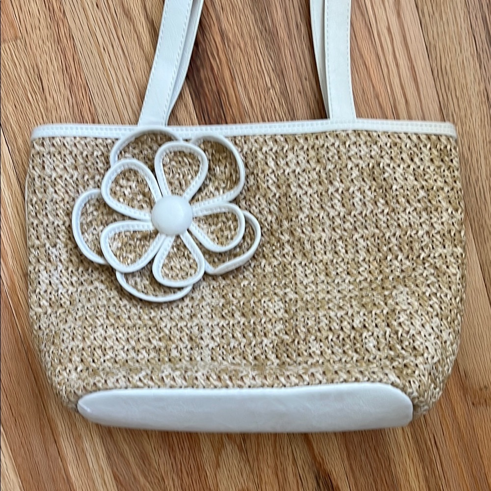 Woven tan tote bag with White accents